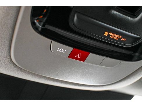 New 2026 Kia Niro FWD image 36
