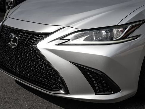 Used 2019 Lexus ES 350 F Sport w/ Accessory Package 2 FWD image 9