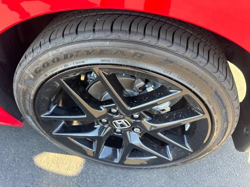 Used 2025 Honda Civic Sport image 7