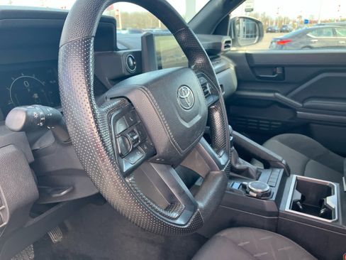 Certified 2024 Toyota Tacoma SR5 image 9