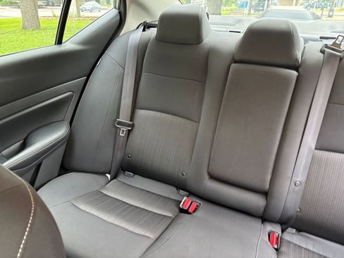 Used 2025 Nissan Altima 2.5 SV FWD image 34