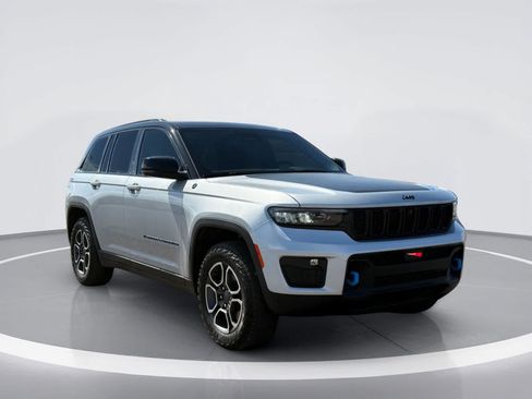 Used 2022 Jeep Grand Cherokee Trailhawk AWD/4WD image 5
