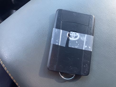 Used 2025 Toyota Tacoma 4x4 Double Cab Hybrid image 33