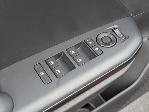 New 2026 Kia K4 FWD image 18