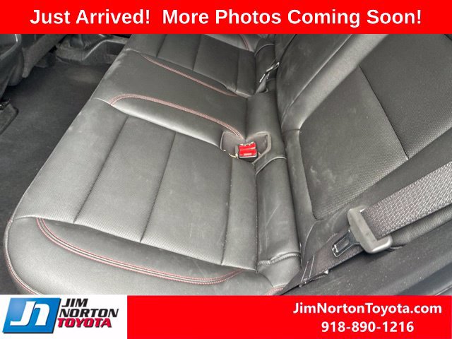 Used 2025 Chevrolet Trax RS w/ Sunroof Package FWD image 11