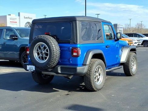 Used 2025 Jeep Wrangler Sport AWD/4WD image 26