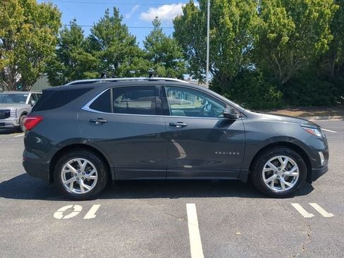 Used 2018 Chevrolet Equinox LT w/ Sun & Infotainment Package AWD/4WD image 3