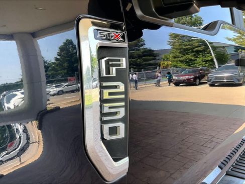 Used 2021 Ford F250 XL w/ STX Appearance Package AWD/4WD image 28