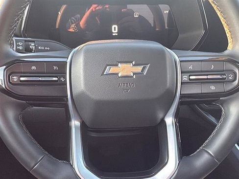 Used 2024 Chevrolet Colorado LT w/ LT Convenience Package II image 15