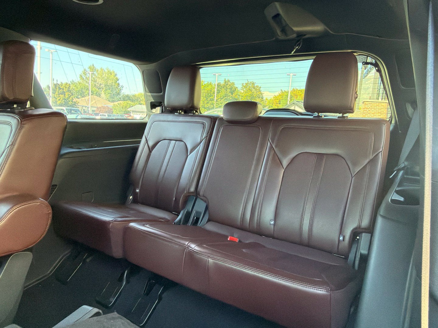 Used 2024 Ford Expedition Limited AWD/4WD image 16