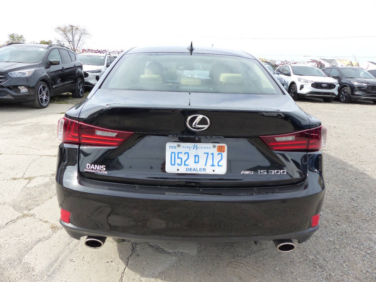Used 2016 Lexus IS 300 AWD w/ Navigation System Package image 9