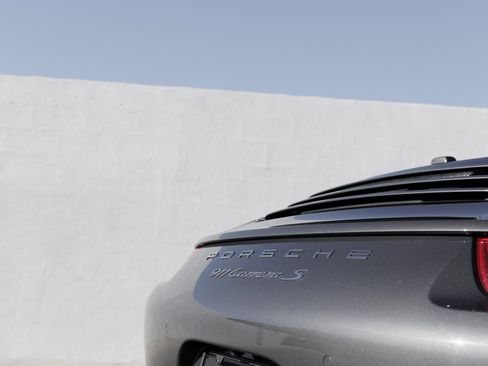 Used 2016 Porsche 911 Carrera S image 12