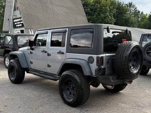 Used 2015 Jeep Wrangler Unlimited Sport w/ Connectivity Group AWD/4WD image 3