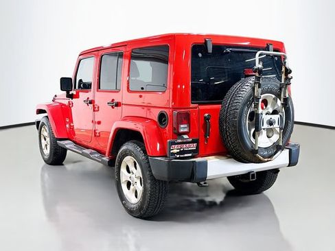 Used 2013 Jeep Wrangler Unlimited Sahara w/ Connectivity Group AWD/4WD image 8