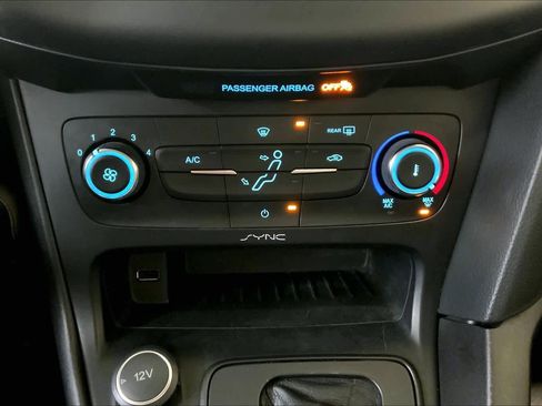 Used 2017 Ford Focus SE image 33