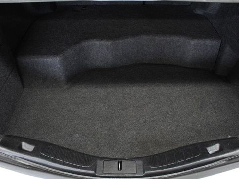 Used 2019 Ford Fusion SE FWD image 18