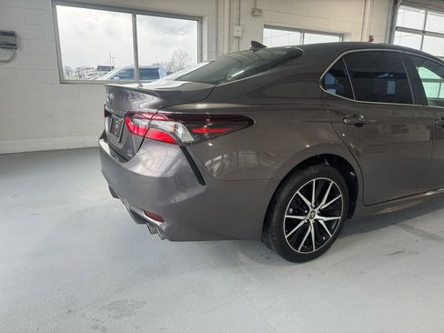 Used 2023 Toyota Camry SE image 12