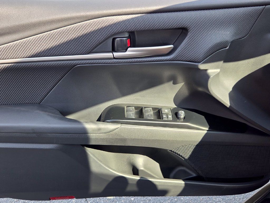 Used 2025 Toyota Camry SE w/ Multimedia Upgrade Package FWD image 26