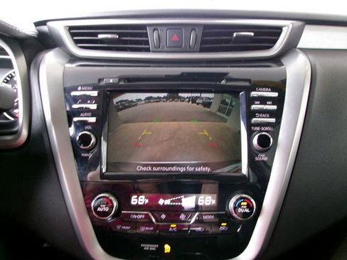 Used 2023 Nissan Murano SV AWD/4WD image 16
