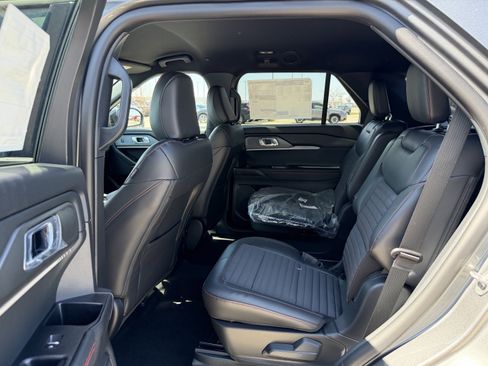 New 2026 Ford Explorer ST-Line AWD/4WD image 6