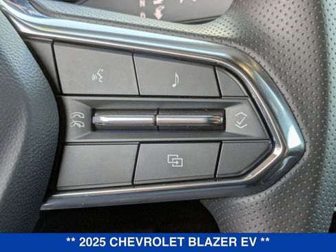 New 2025 Chevrolet Blazer EV LT w/ Midnight/Sport Edition AWD/4WD image 18