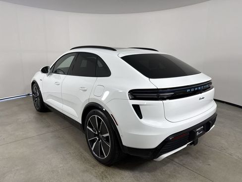 Certified 2025 Porsche Macan Turbo Electric AWD/4WD image 3