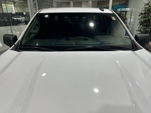 Used 2024 Chevrolet Silverado 1500 Custom RWD image 18