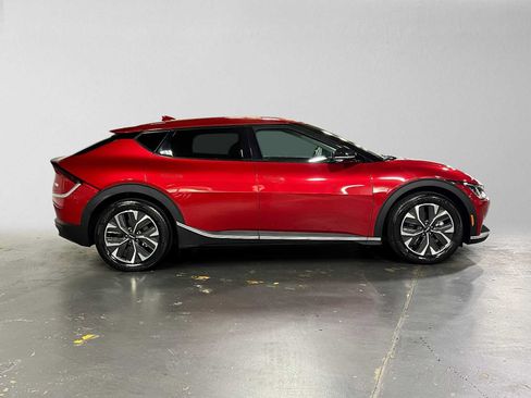 Used 2024 Kia EV6 Light RWD image 2