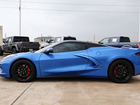 Used 2024 Chevrolet Corvette Stingray Premium Conv w/ Z51 Performance Package image 3