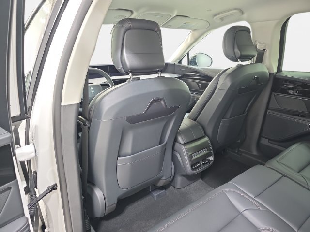 New 2026 Lincoln Nautilus Premier AWD/4WD image 10