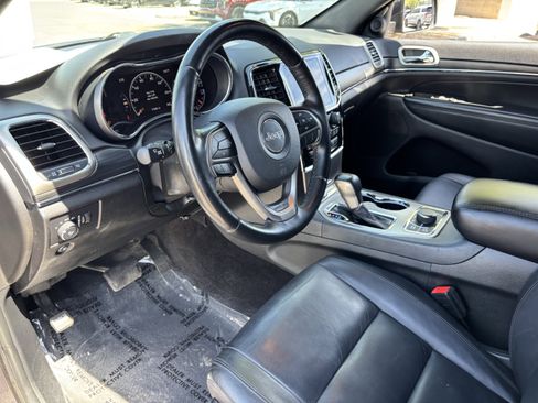 Used 2021 Jeep Grand Cherokee Limited AWD/4WD image 17