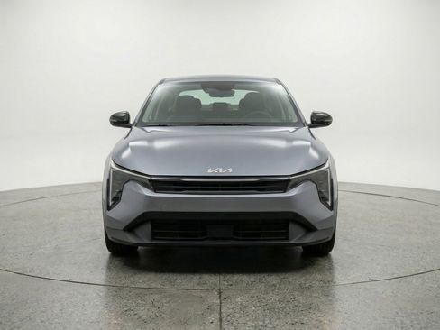 Used 2025 Kia K4 LXS image 2