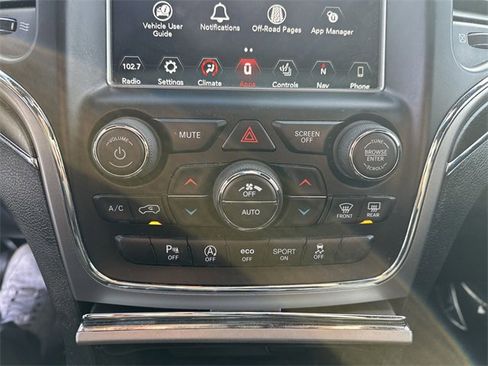 Used 2018 Jeep Grand Cherokee Limited image 23