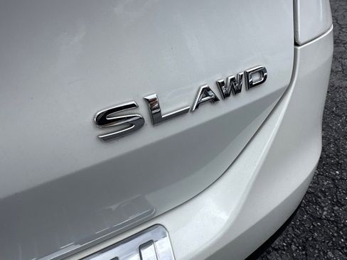 Used 2016 Nissan Rogue SL w/ SL Premium Package image 28