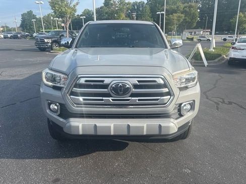 Used 2018 Toyota Tacoma Limited AWD/4WD image 5