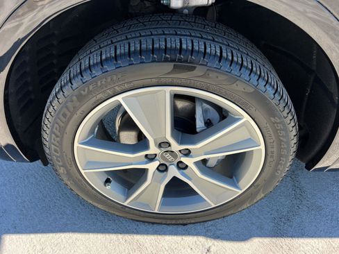 Used 2025 Audi Q5 2.0T Premium w/ Convenience Plus Package image 11