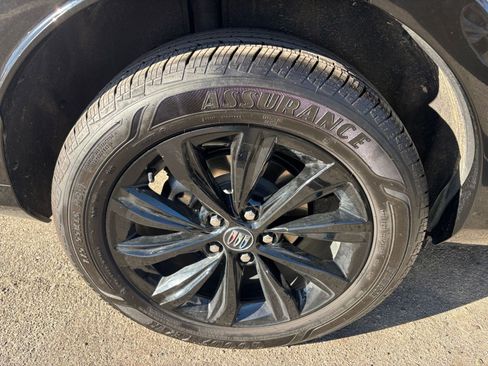 Used 2025 Buick Envista Sport Touring image 30