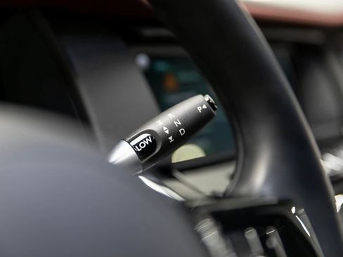 Used 2022 Rolls-Royce Cullinan image 22