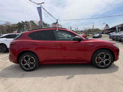 Used 2023 Alfa Romeo Stelvio Veloce AWD/4WD image 31
