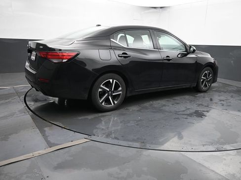 Used 2024 Nissan Sentra SV FWD image 12