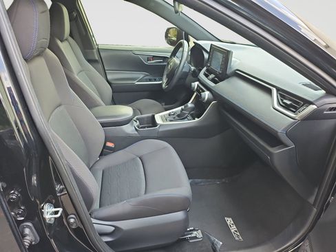 Used 2022 Toyota RAV4 SE AWD/4WD image 11