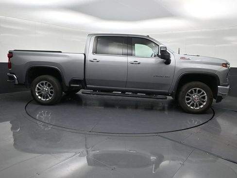 Used 2024 Chevrolet Silverado 2500 LTZ w/ LTZ Convenience Package AWD/4WD image 7