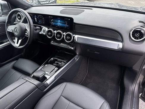 Used 2022 Mercedes-Benz GLB 250 image 12