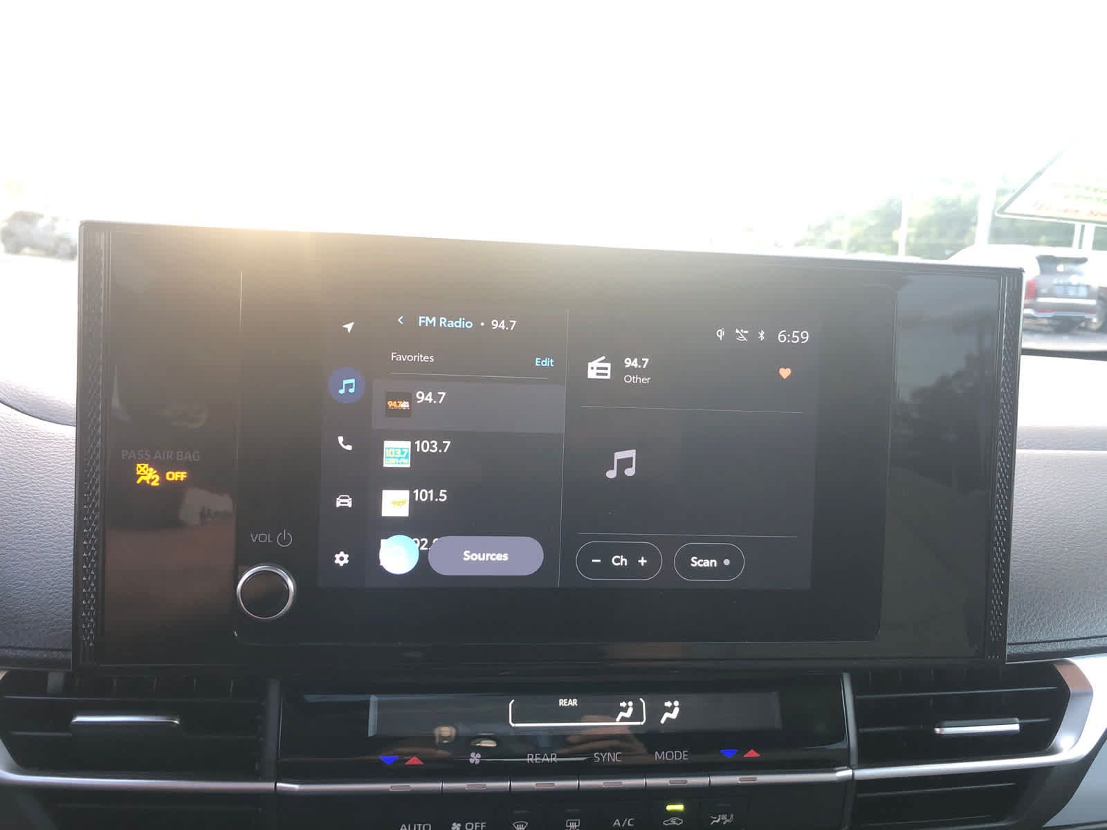 Certified 2025 Toyota Sienna LE w/ LE Plus Package FWD image 15