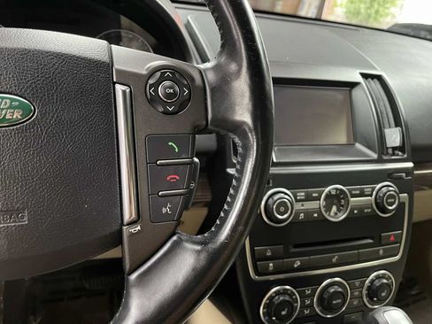 Used 2013 Land Rover LR2 AWD/4WD image 14