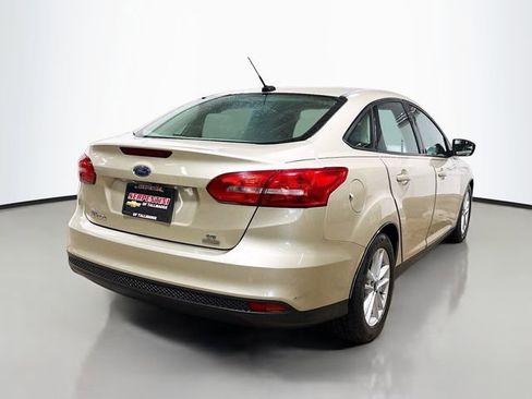 Used 2018 Ford Focus SE FWD image 7