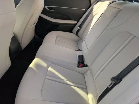 Used 2025 Hyundai Sonata SEL FWD image 27