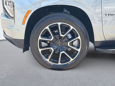 Used 2026 Chevrolet Tahoe RST RWD image 32