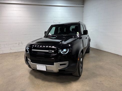 Used 2025 Land Rover Defender 110 S AWD/4WD image 2