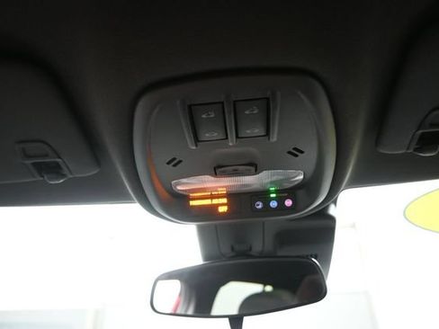 Used 2024 Chevrolet Trax RS w/ Sunroof Package FWD image 12